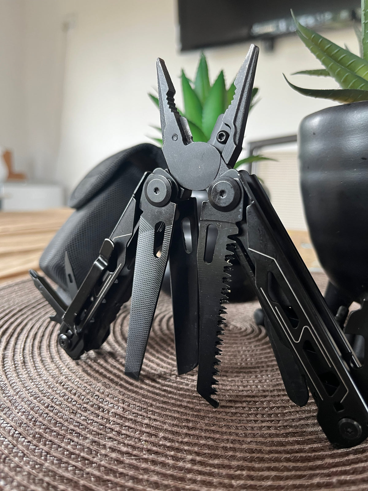 🛠️ 27-in-1 Multi-Tool Set 💪